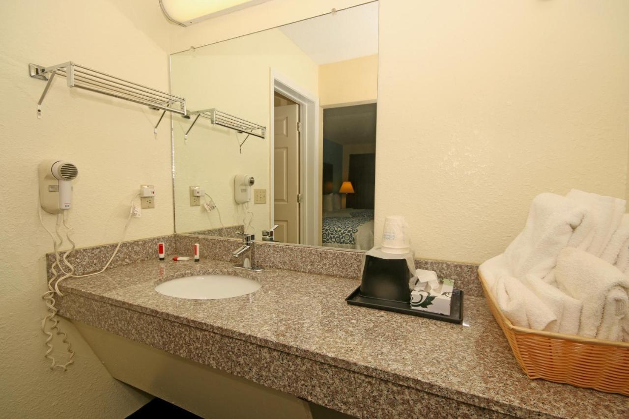 Hamilton Inn Jonesville I-77 外观 照片