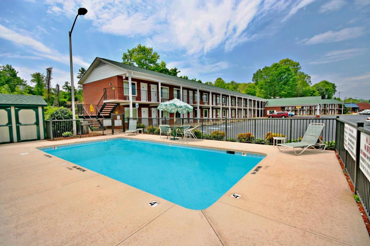 Hamilton Inn Jonesville I-77 外观 照片