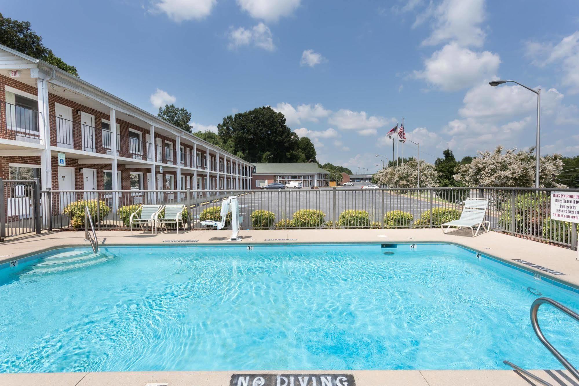 Hamilton Inn Jonesville I-77 外观 照片